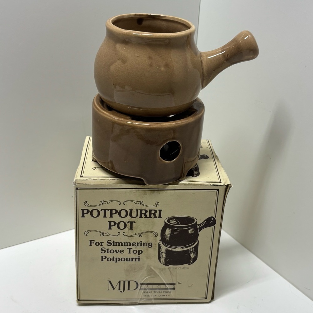 Vintage 80s glazed ceramic 2-piece pot for simmering stovetop potpourri with box